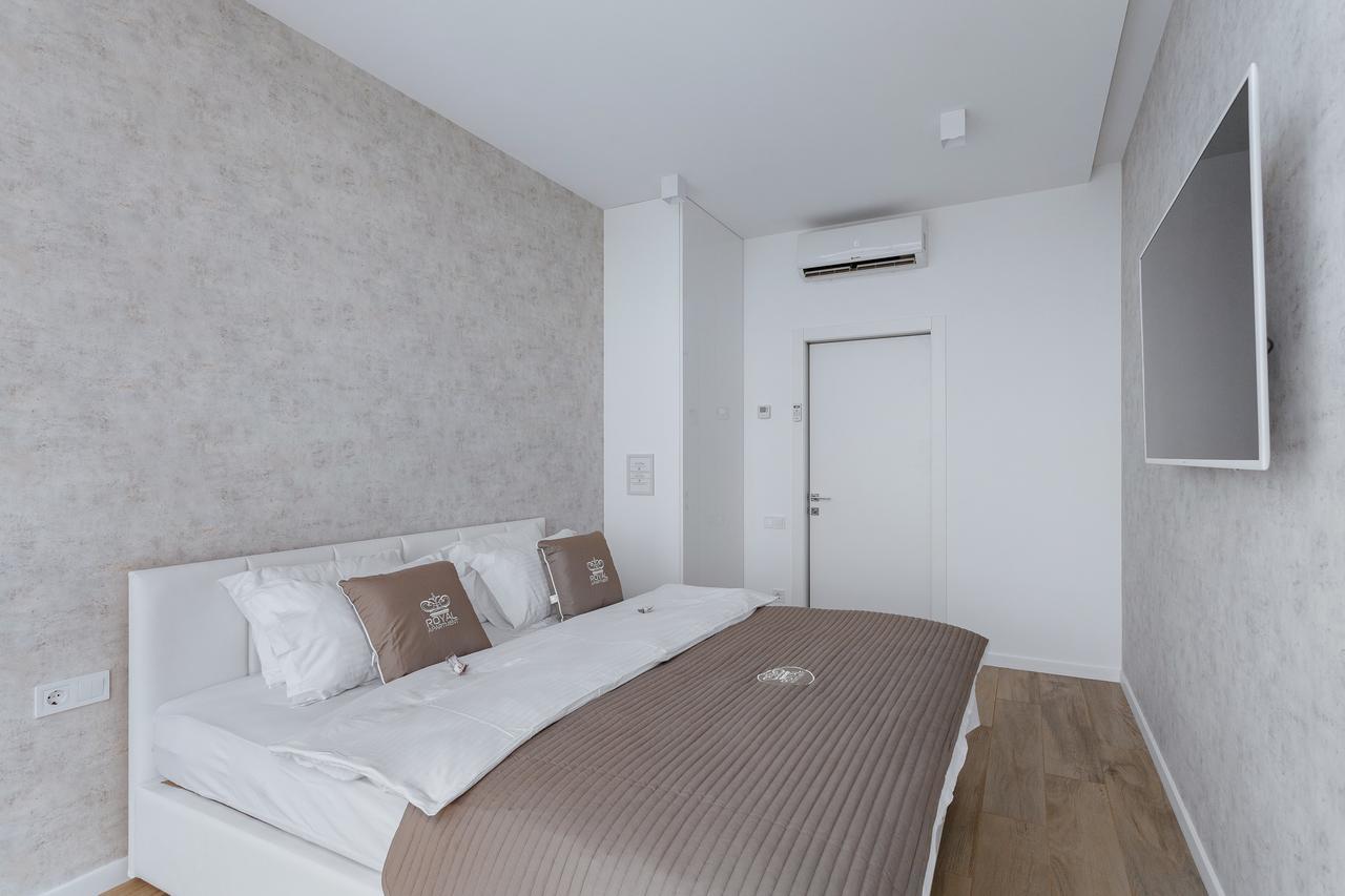 Royal Apartment Одеса Екстериор снимка